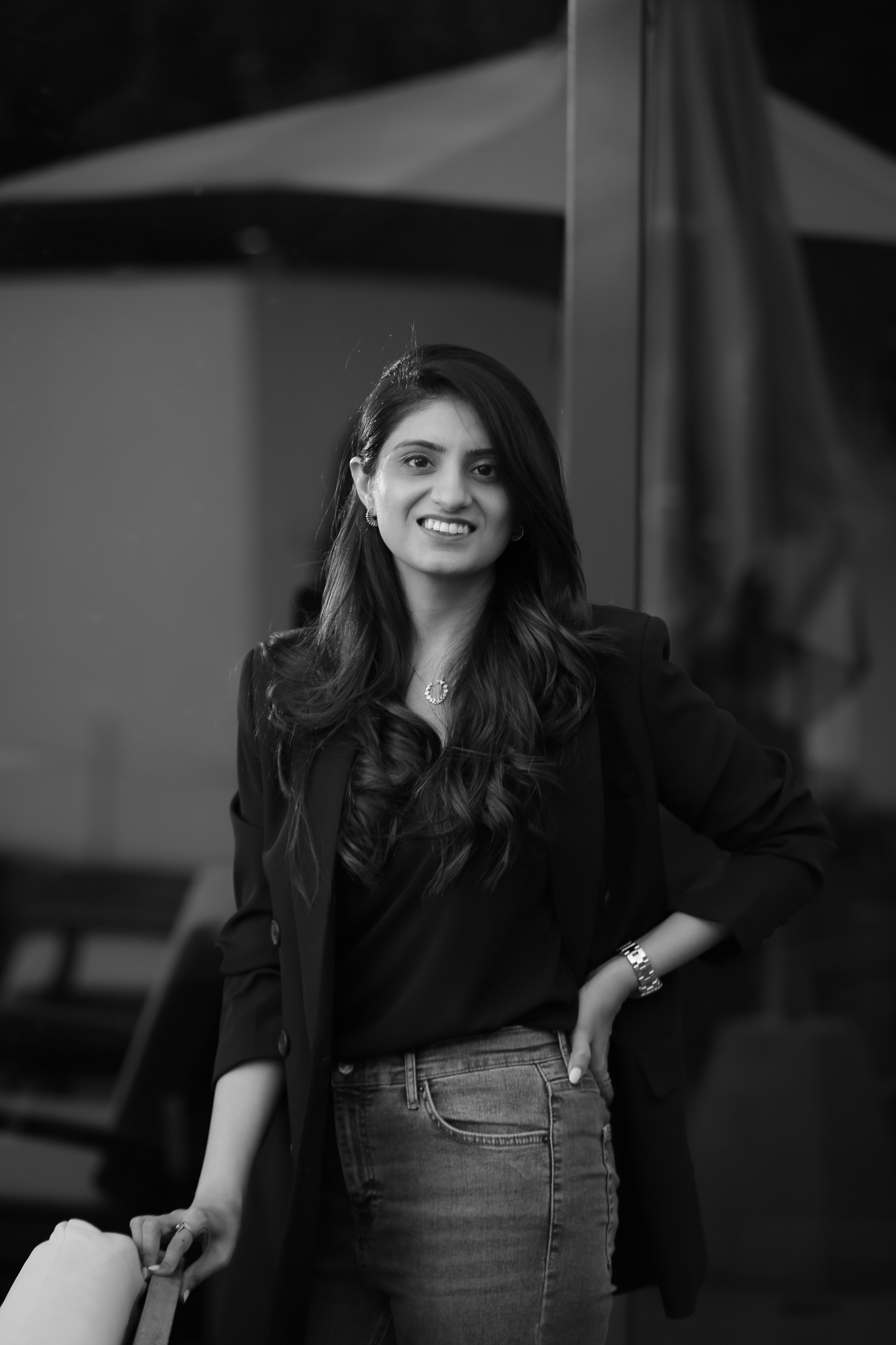 Brushstrokes of Brilliance: Navigating the Artistic Odyssey with Komal ...